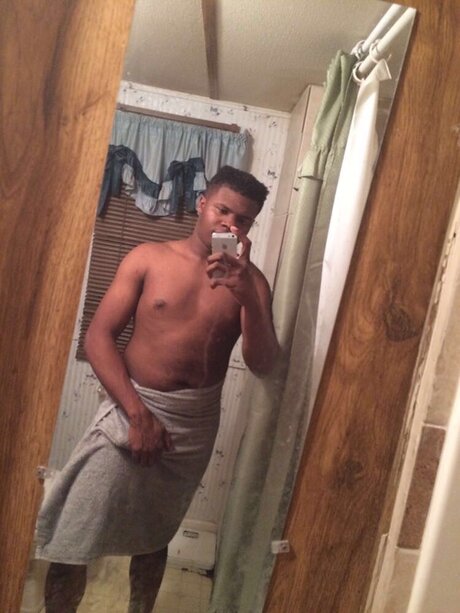 bishop art star photos