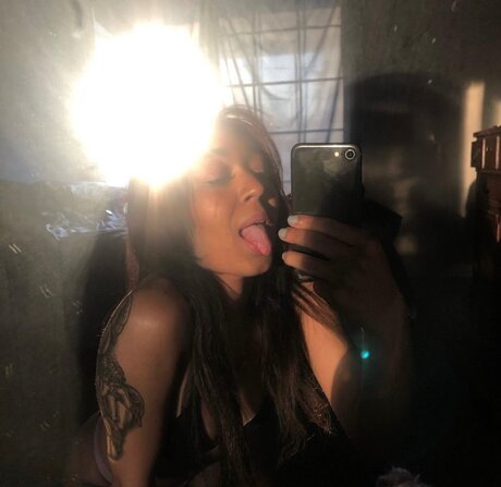 Milz_ nudes star pic