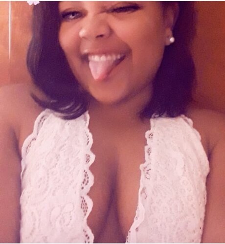 Goddess Shy pretty actress picture