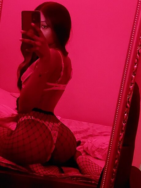 Amor_ erotic model img