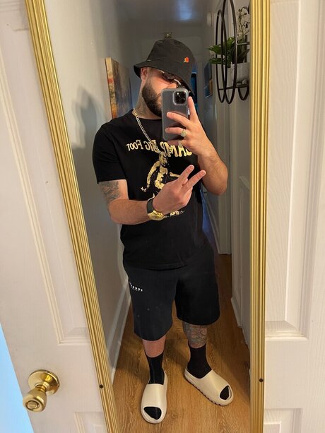 u19011150 xxx model images