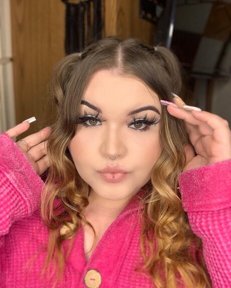 mami nudes actress images