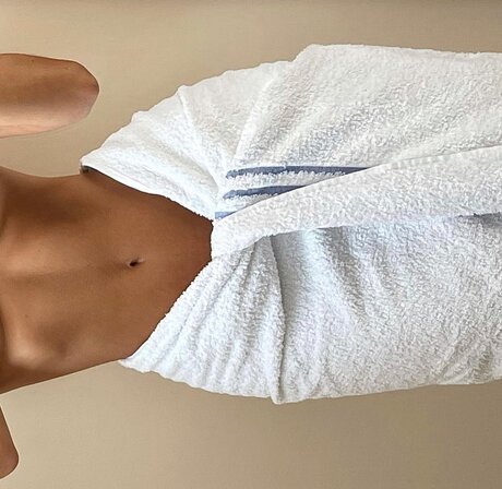 Mika Baby star pretty image