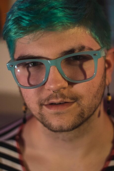 tommy model hot images