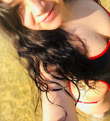 famous asian onlyfans top image