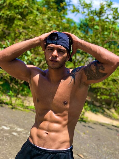 Eduardo Mendoza Cale o model naked gallery