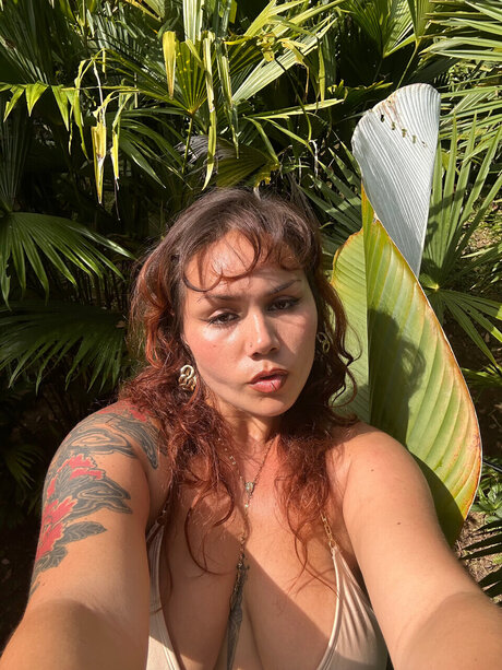 Zad_ exclusive actress photos