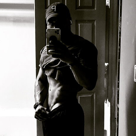 The Right One pretty model gallery