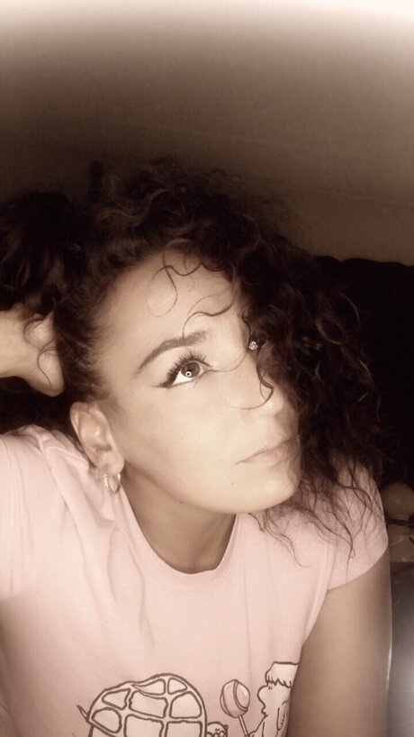 Nona on point nude pornstar pic