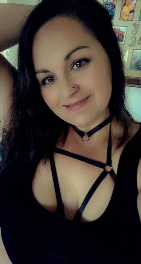 kinkyCora hd actress gallery