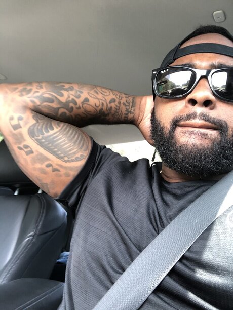 Kidshit7th naked pornstar img