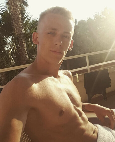 Ikarus 95 sex model picture