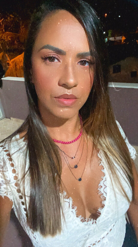 Elaine Azevedo exclusive actress archive