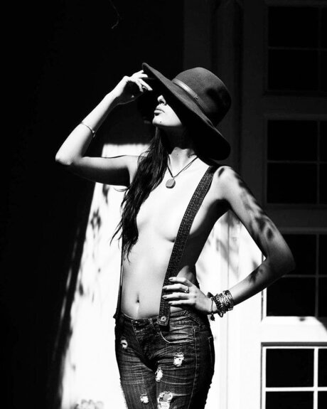 Black Vodka model pornographic pics