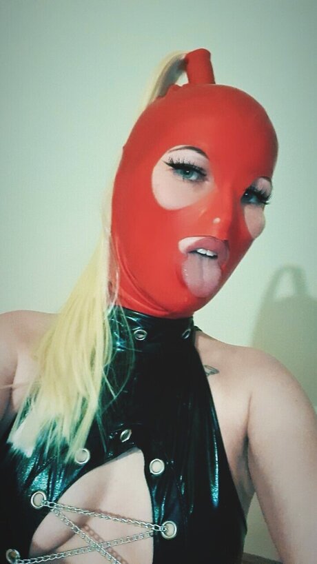 Rotezora model exclusive photos