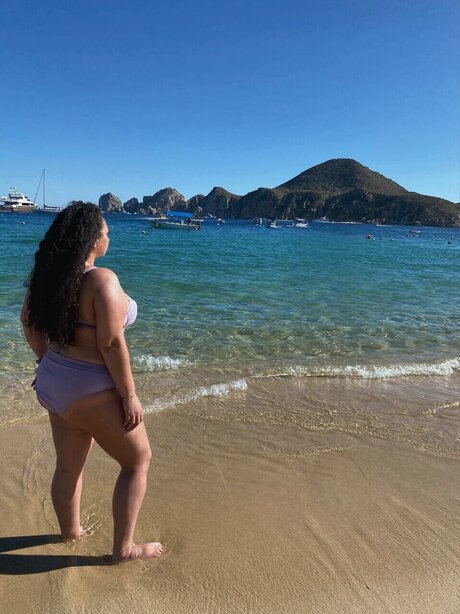 La Colombiana model nude images