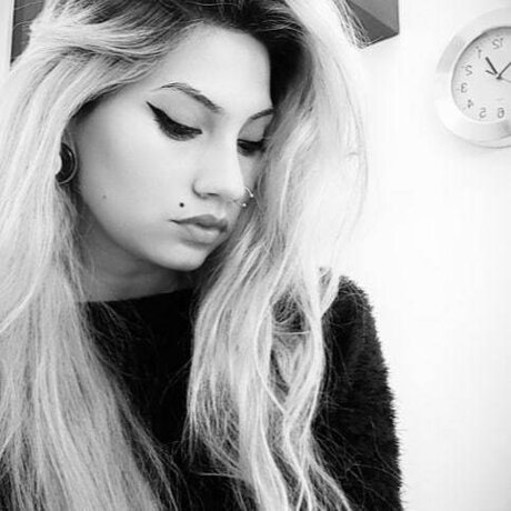 Estigia_ top model pic