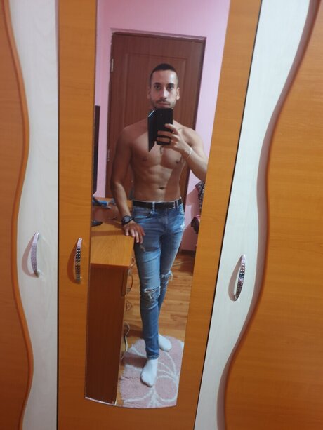 James Robert free star image