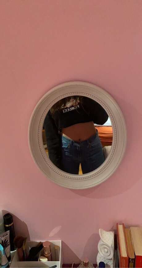 Chloe Grossman star top img