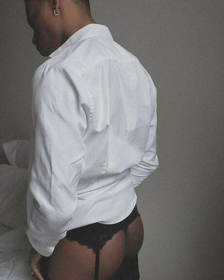 Shera hot actress image