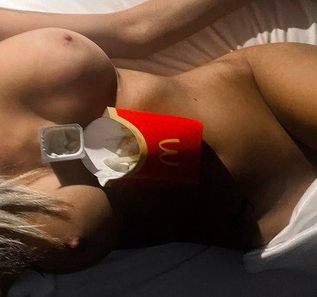 kysaa pornstar naked galleries