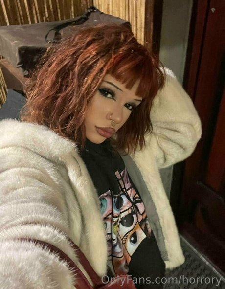 horrory model best photos