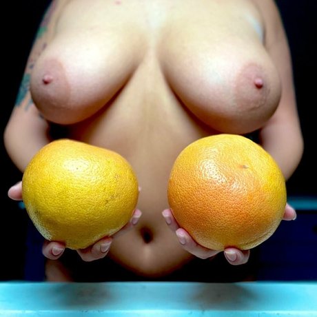 jjmariecurls free model pics