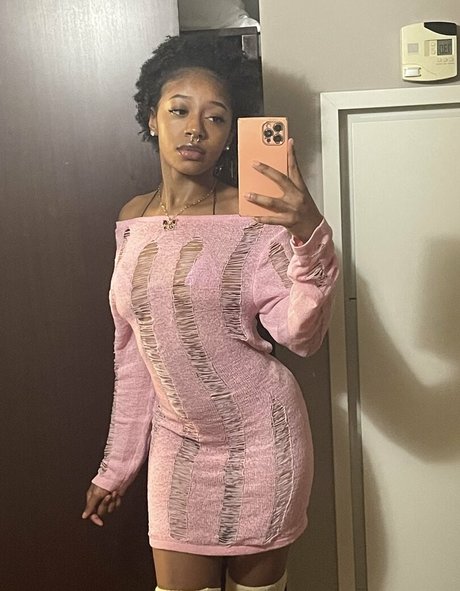 Kekedascorpio model pretty archive