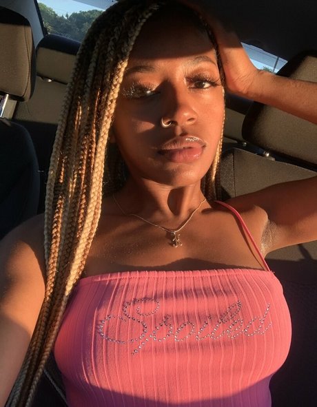 Kekedascorpio star naked pics