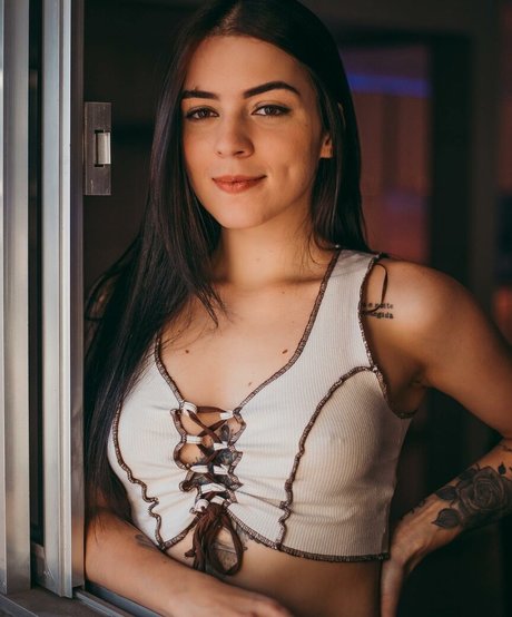 Isa Bichara star high quality img