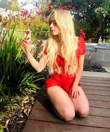 Madilyn Bailey pornstar top gallery