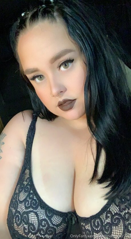 carolinequinnvip sex actress img