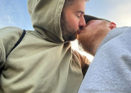 roaminghog model beautiful images