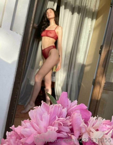 lovelylollyhehe pretty actress gallery