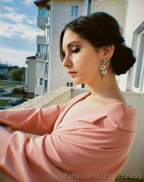 lovelylollyhehe model adult image