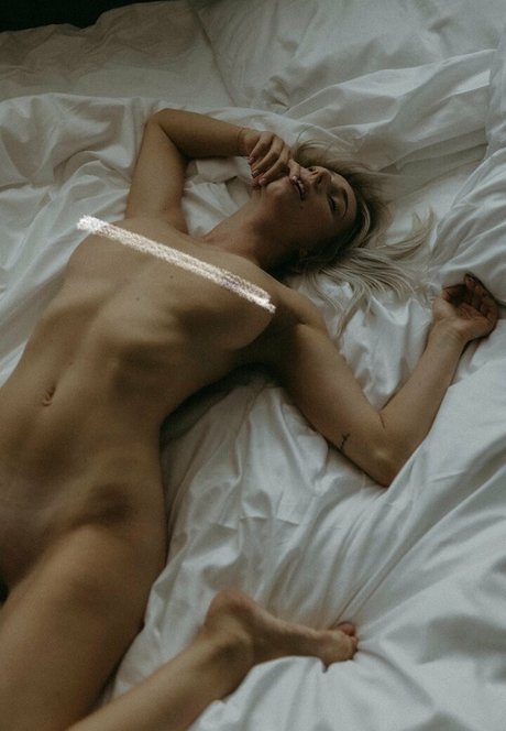 Viktoria somebody pornstar erotic picture