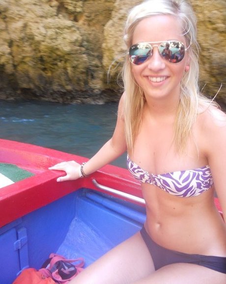 Rosie Leicester model erotic photos