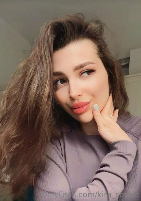kira secret pretty actress photos