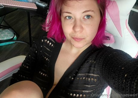 shaeswan exclusive star picture