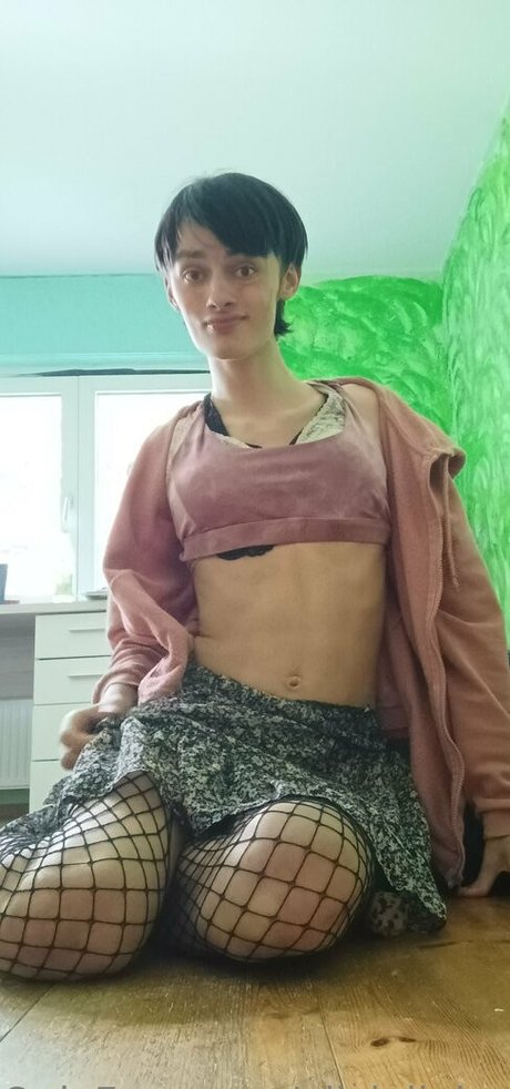 alicialiniquinn hot star image