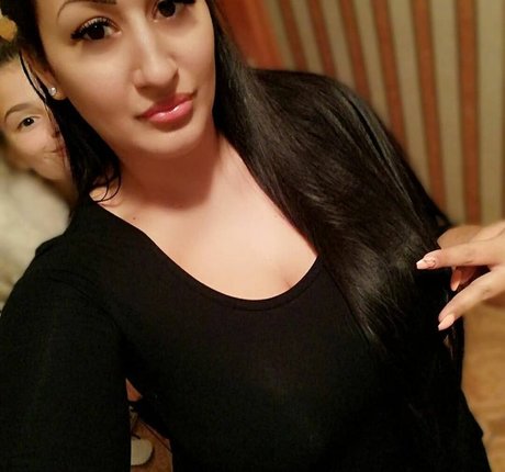 Csimbora Barbara nudes model img