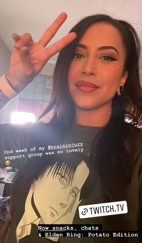 meghanelle xxx model pic