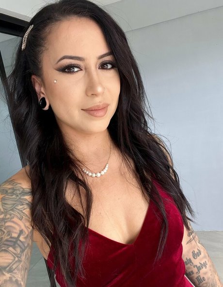 meghanelle pretty star archive