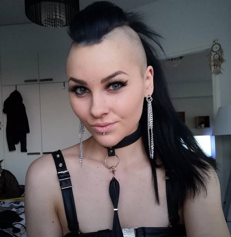 VMissyB high quality model photos