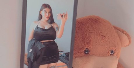 Fernanda V nudes model image