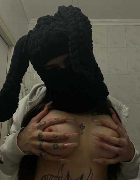 meshtiish pretty model photo