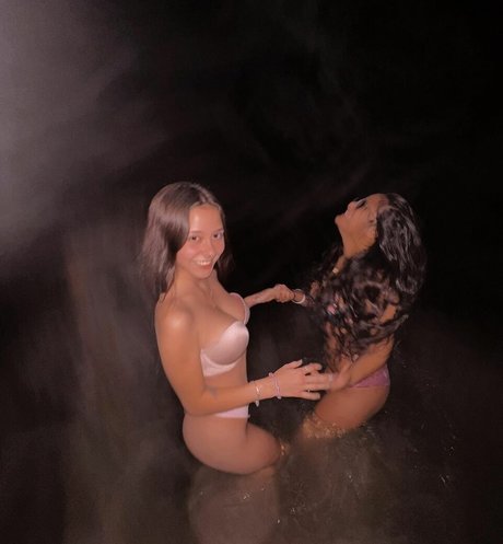 Sydneyyscarberryy art star pictures