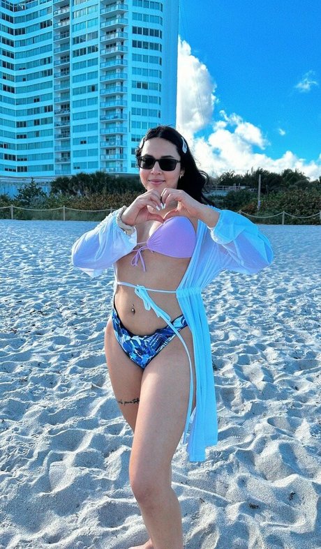 merloanii nudes actress archive