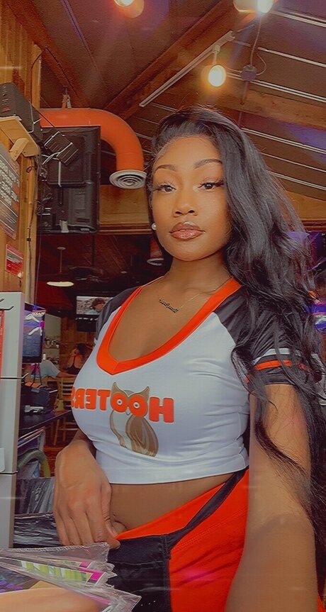 The1YouWant perfect star photos