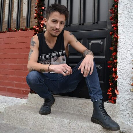 Tommy Stark13 nude star archive